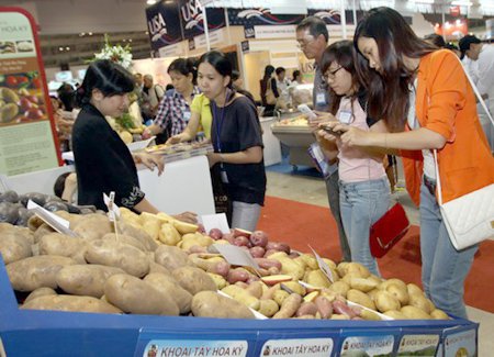 Food & Hotel Vietnam Exhibition 2013