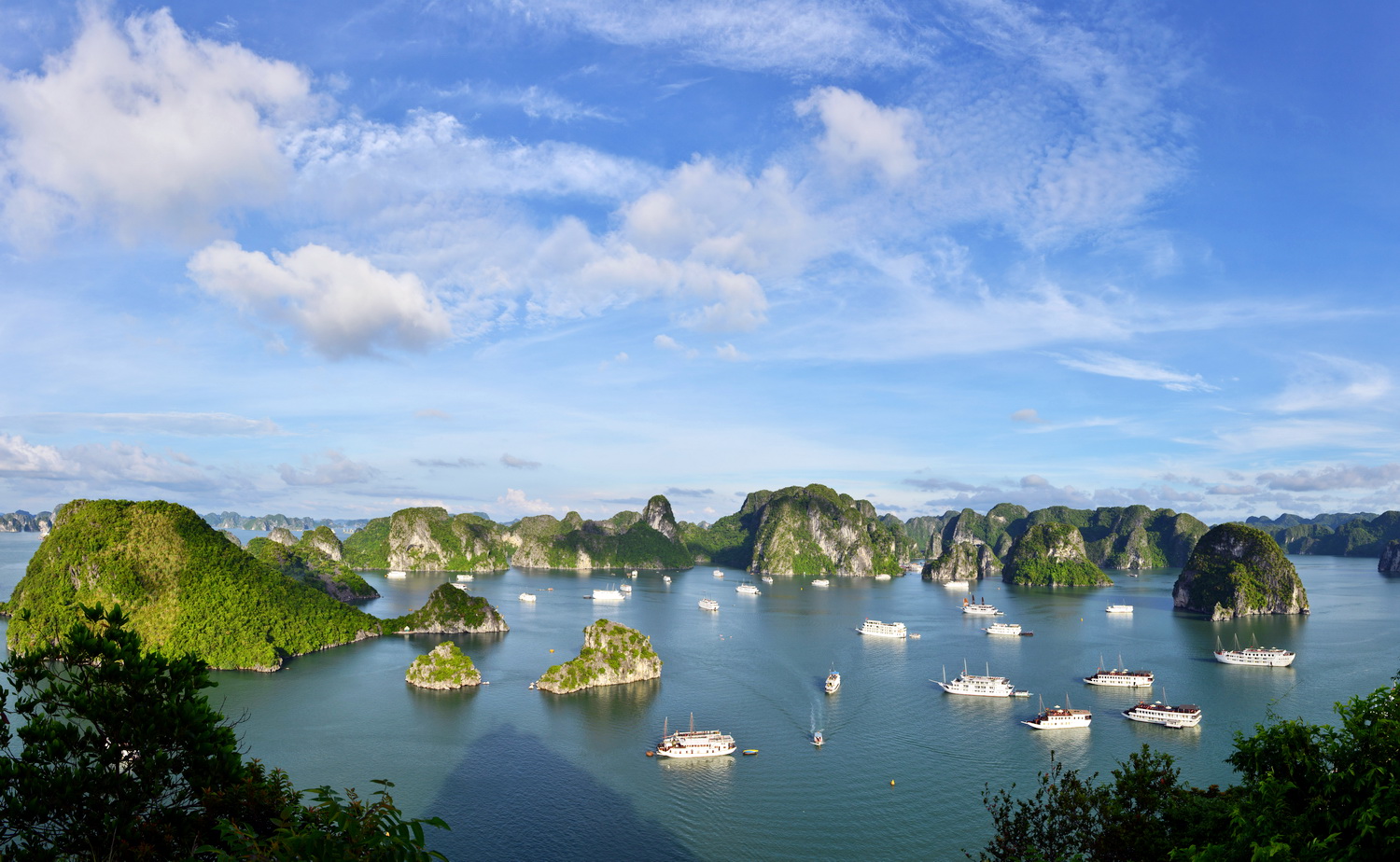 Ha Noi - Ha Long Bay - Ha Noi - Mai Chau - Ha Noi  5 Days - 4 Nights