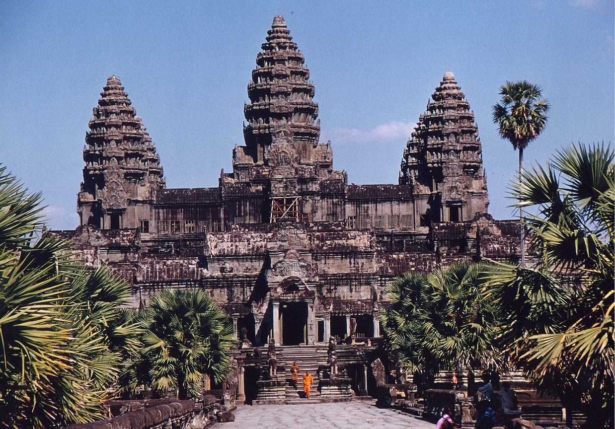 Angkor cycling tour 3 days